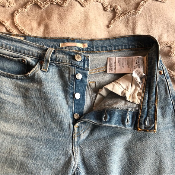 Levi’s Wedgie Straight - Picture 4 of 11